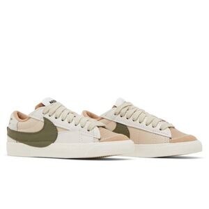 Women Nike Blazer size 8.5